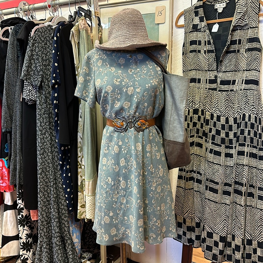Whole outfits !!  Tell me your size and occasion and I’ll pick out an amazing op